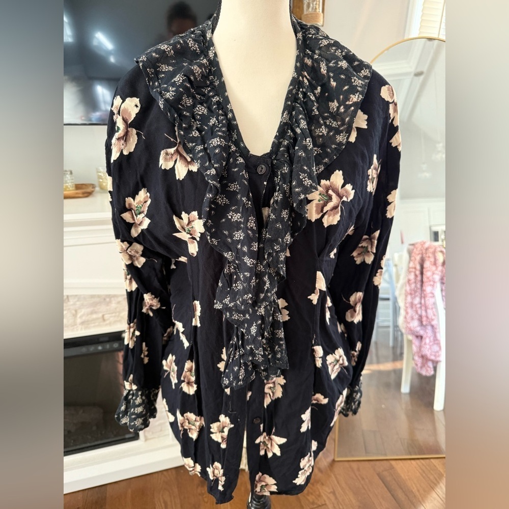 Vintage Rayon Floral Ruffle Blouse - Black and Cream